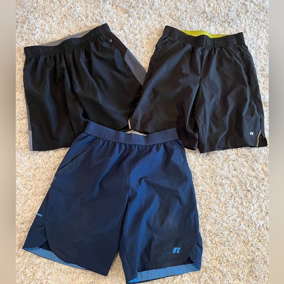 15. Bundle of 3 shorts - Picture 2 of 9